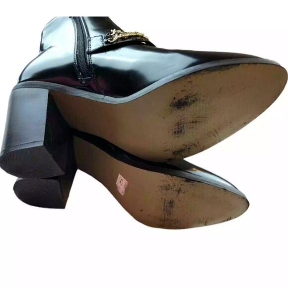 Koi Couture Womens Black Faux Patent Leather Chain Zip Ankle Boots Heeled Size 6 - Picture 7 of 7